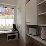 Reihenhaus, * Dornumersiel