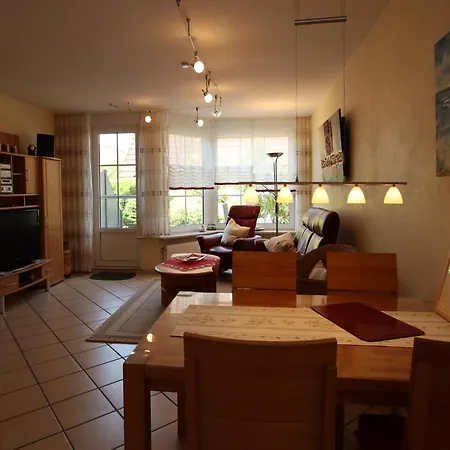 Reihenhaus, *
