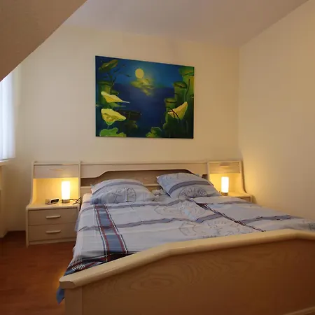 Reihenhaus, *